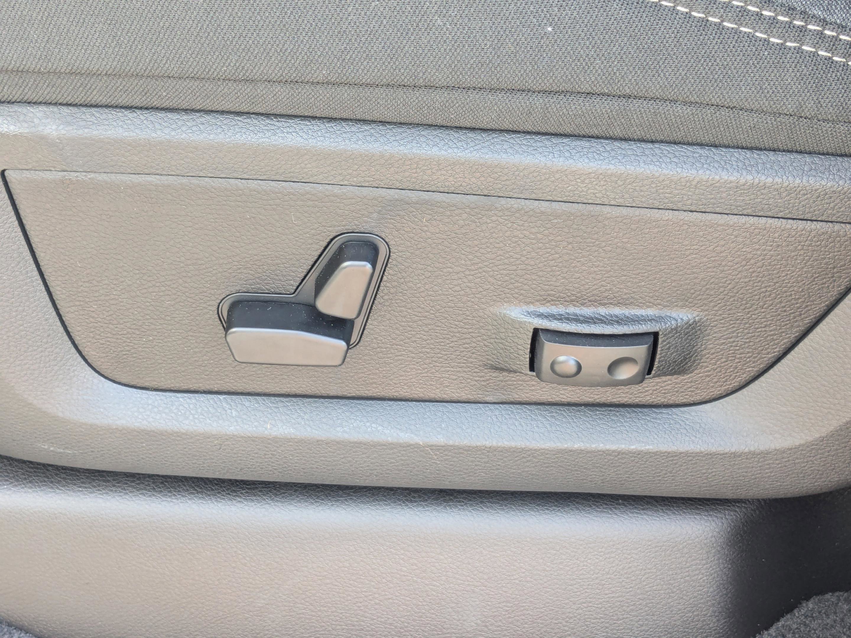 2025 Ram 3500 Big Horn photo 14