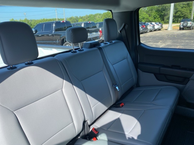 2025 Ford F-250 XL photo 8