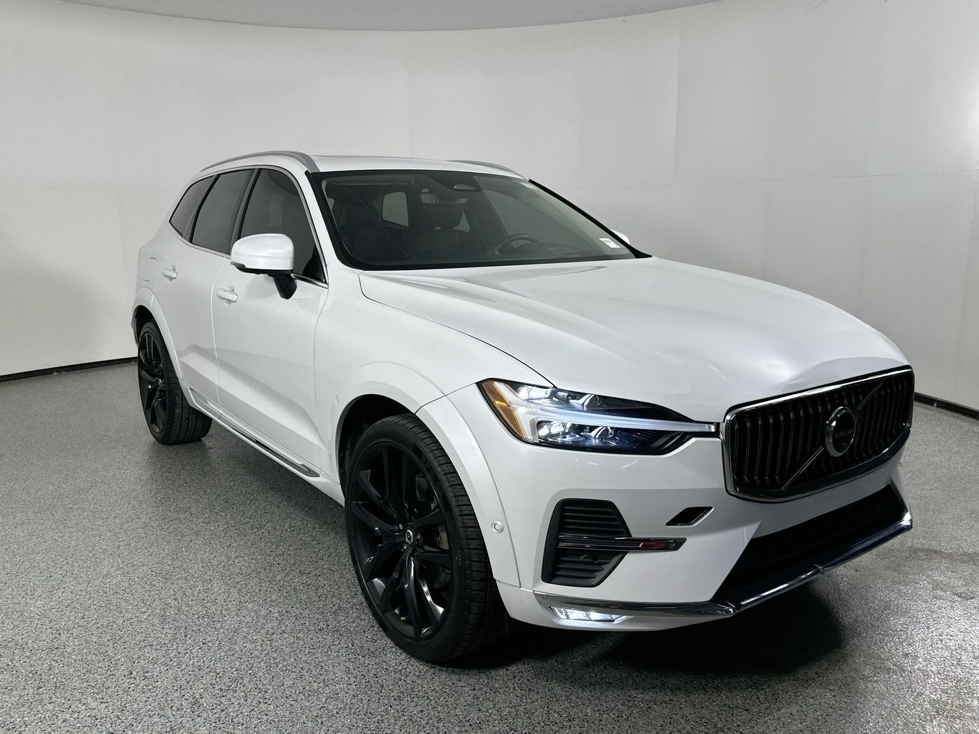 2022 Volvo XC60 Inscription photo 3