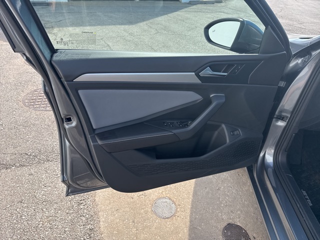 2025 Volkswagen Jetta 1.5T SE photo 13