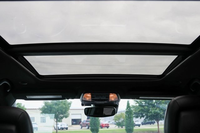 Used 2018 Red Jeep Trailhawk image 11