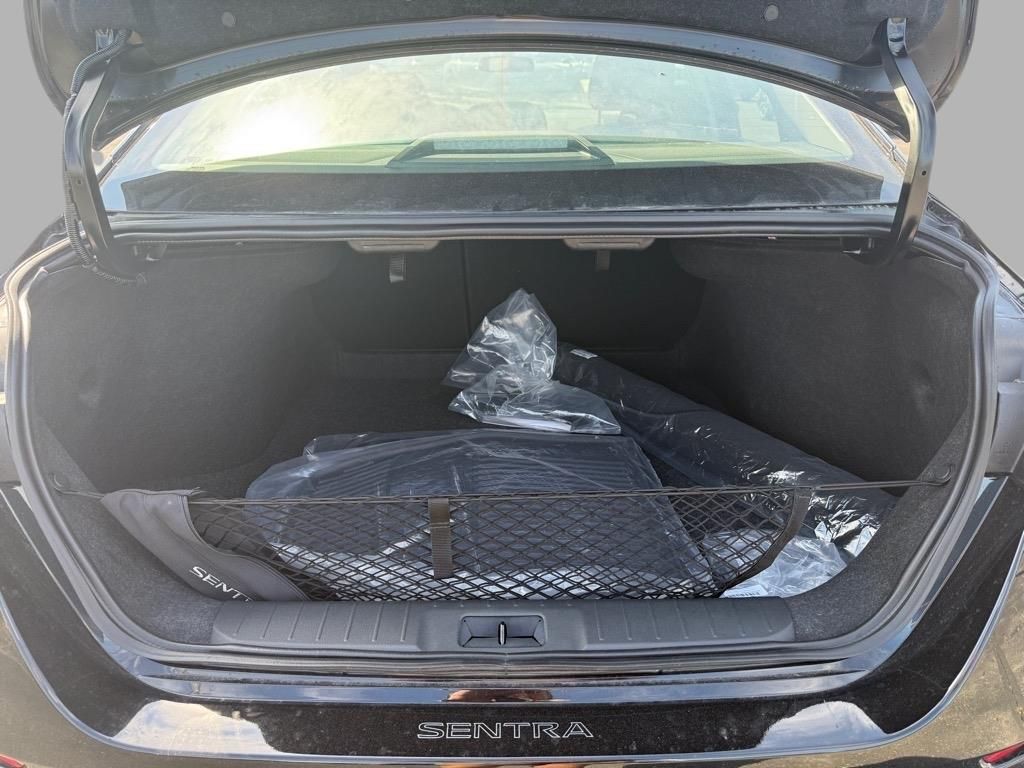 2025 Nissan Sentra SV photo 21