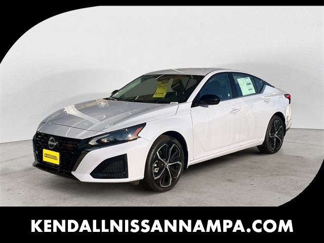 2025 Nissan Altima SR's photo