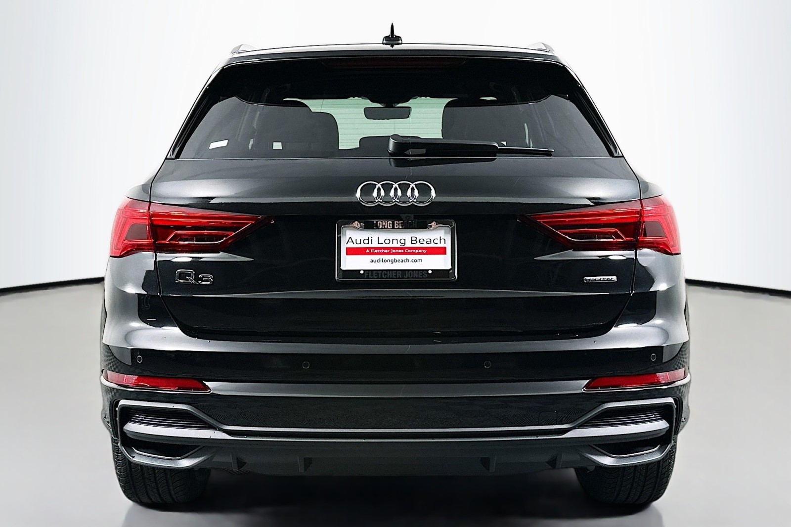 2025 Audi Q3 S line Premium photo 3