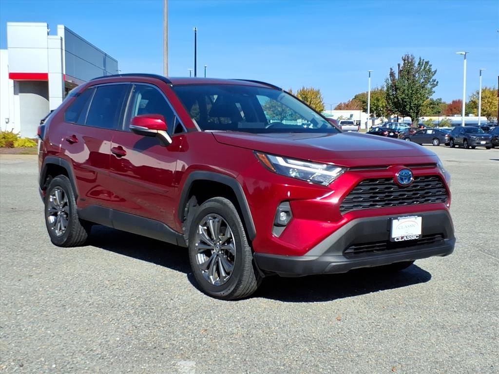 2022 Toyota RAV4 XLE Premium