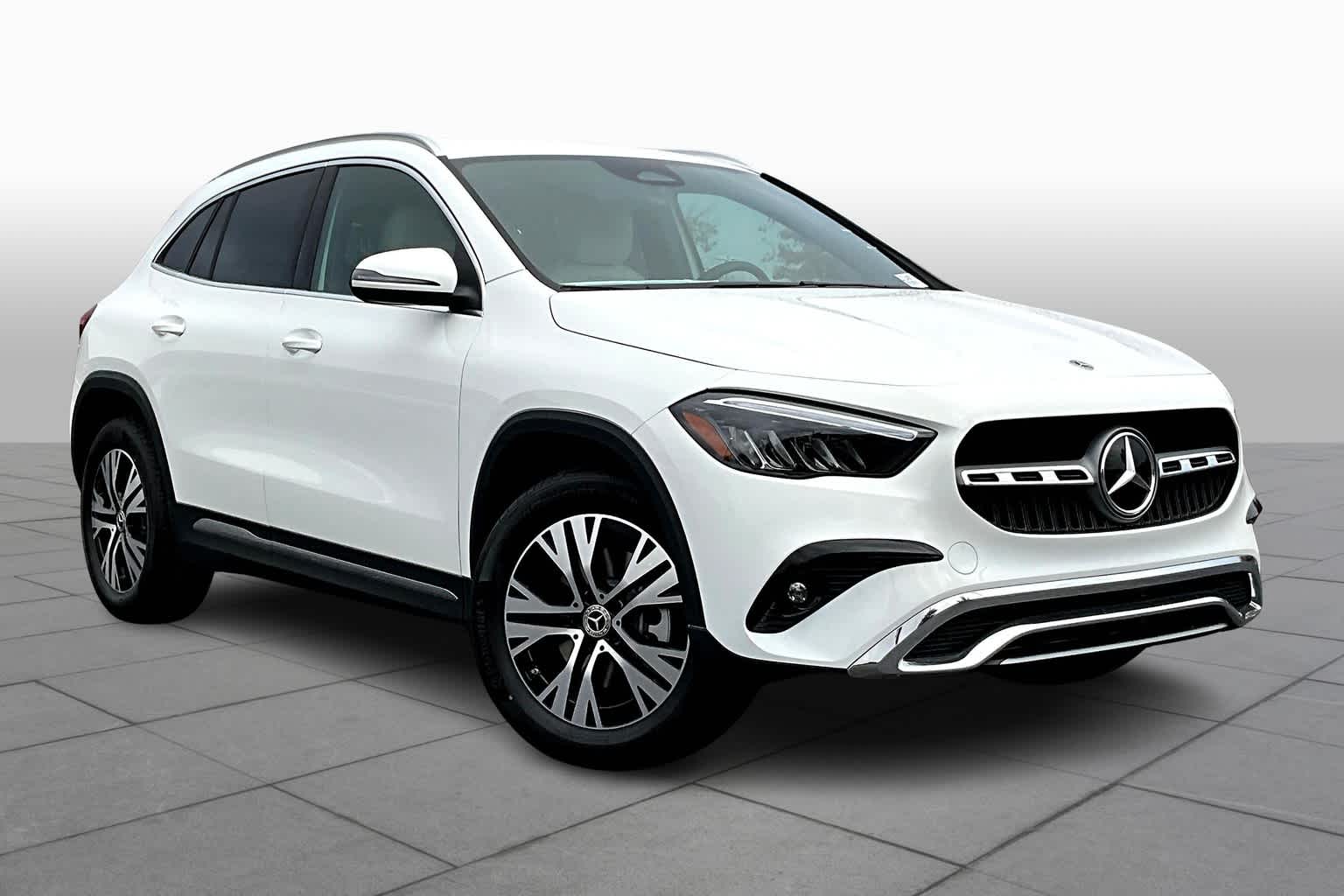 2025 Mercedes Benz GLA 250 4MATIC photo 2