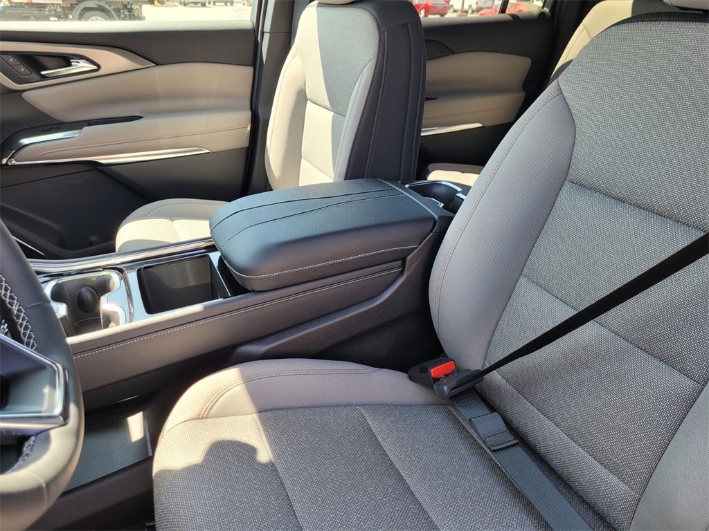 2026 Chevrolet Traverse photo 11