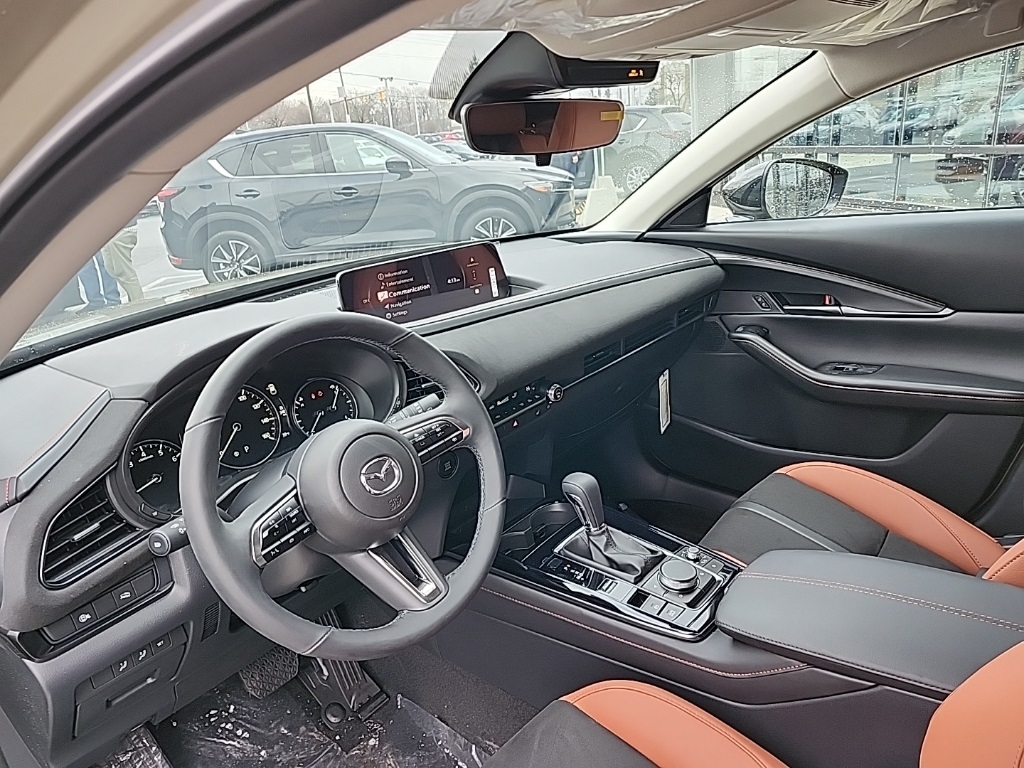 2025 Mazda CX-30 2.5 Turbo Carbon photo 4