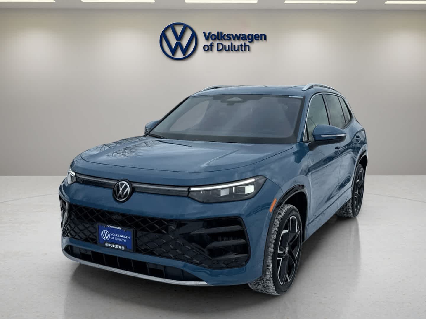 2026 Volkswagen Tiguan SEL R-LINE TURBO's photo