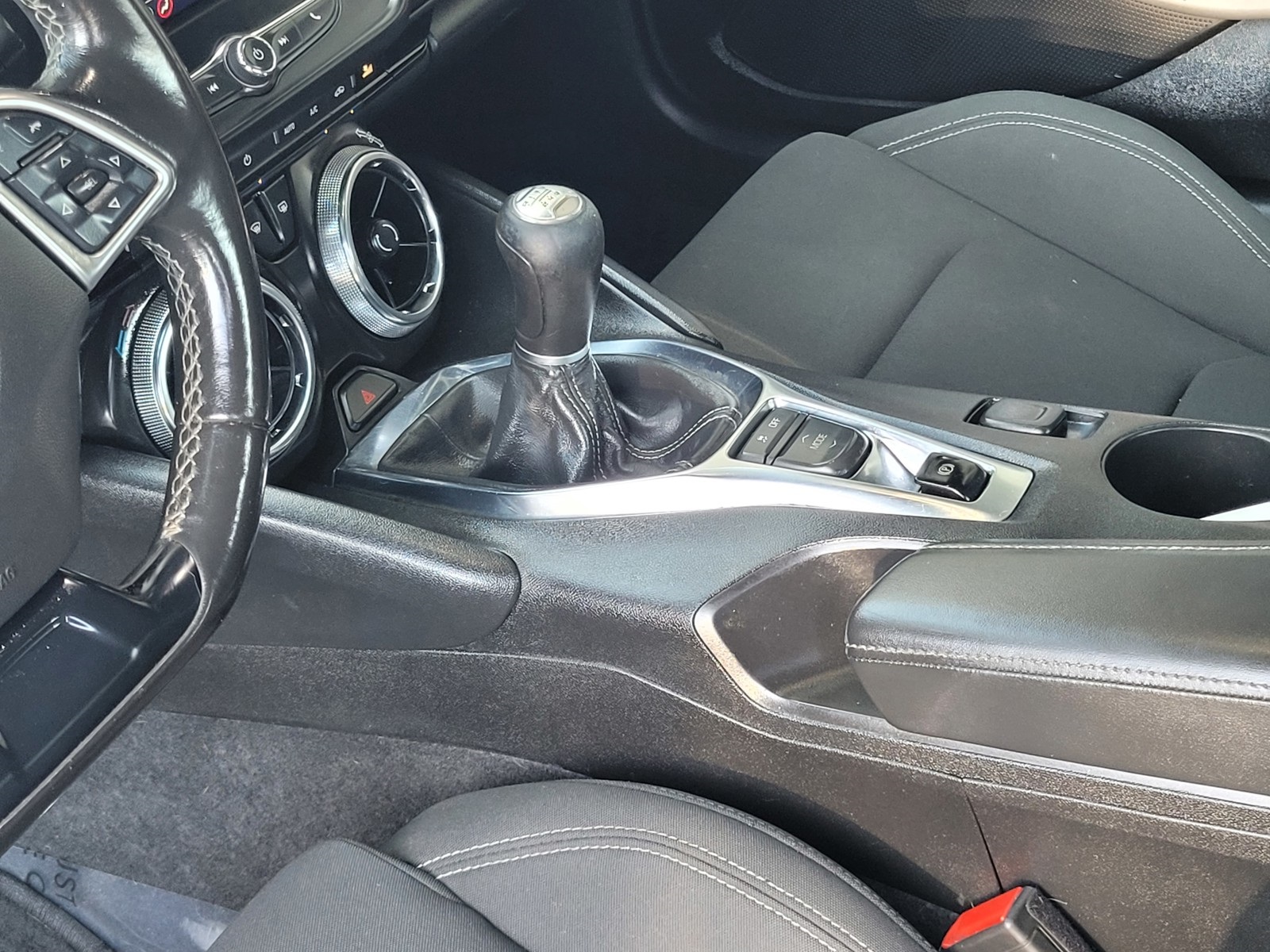 2021 Chevrolet Camaro 1LS photo 15