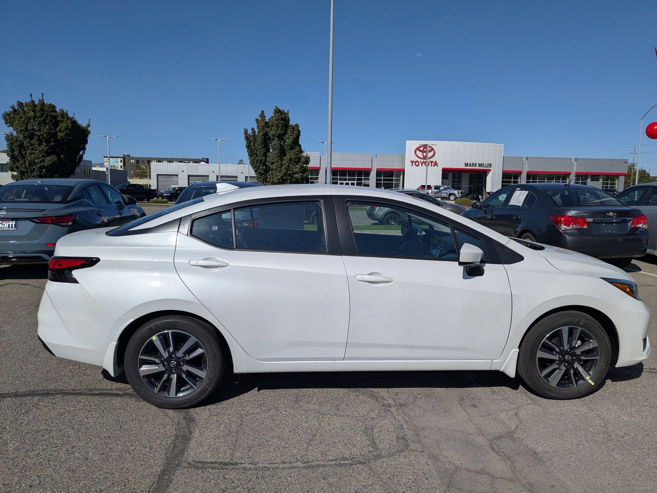 2025 Nissan Versa SV photo 2