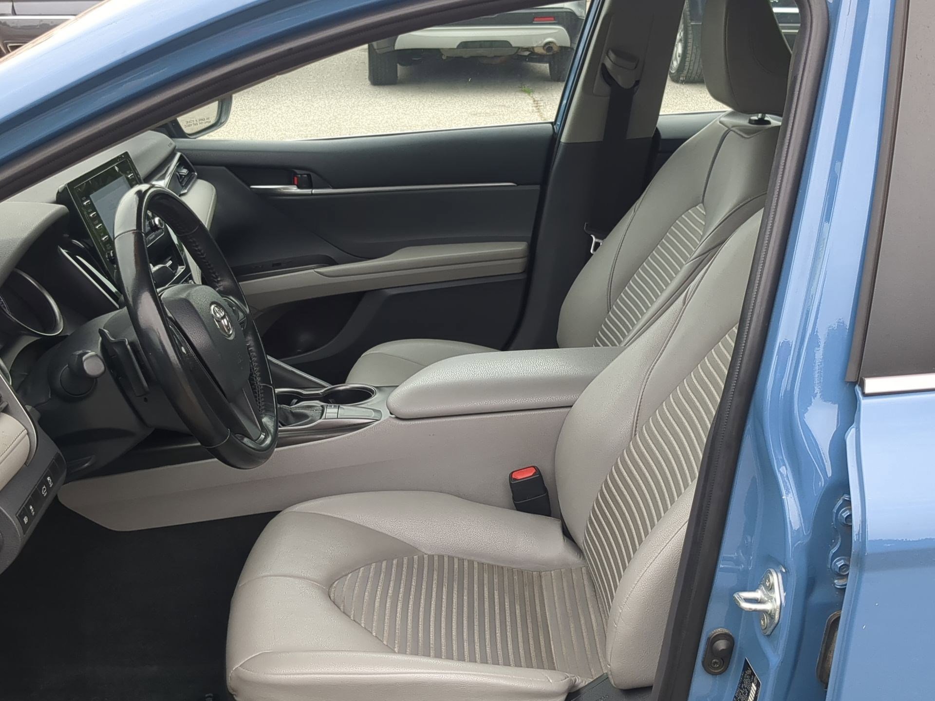 2023 Toyota Camry SE photo 11
