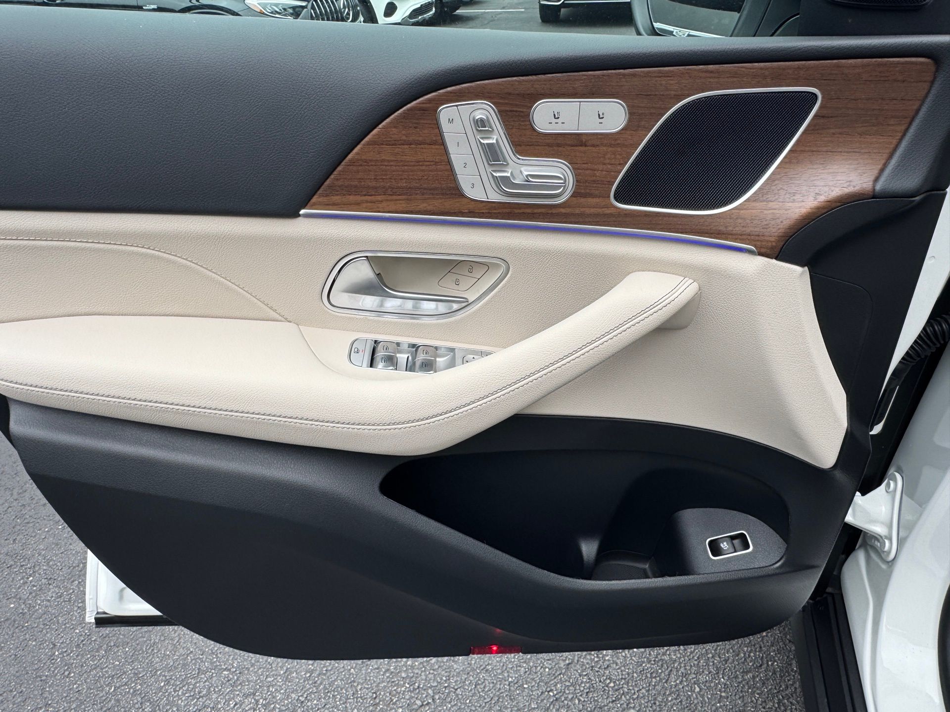2026 Mercedes Benz GLE 350 4MATIC photo 4