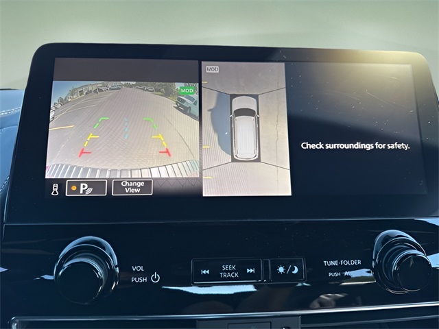 2021 Nissan Armada Platinum photo 36