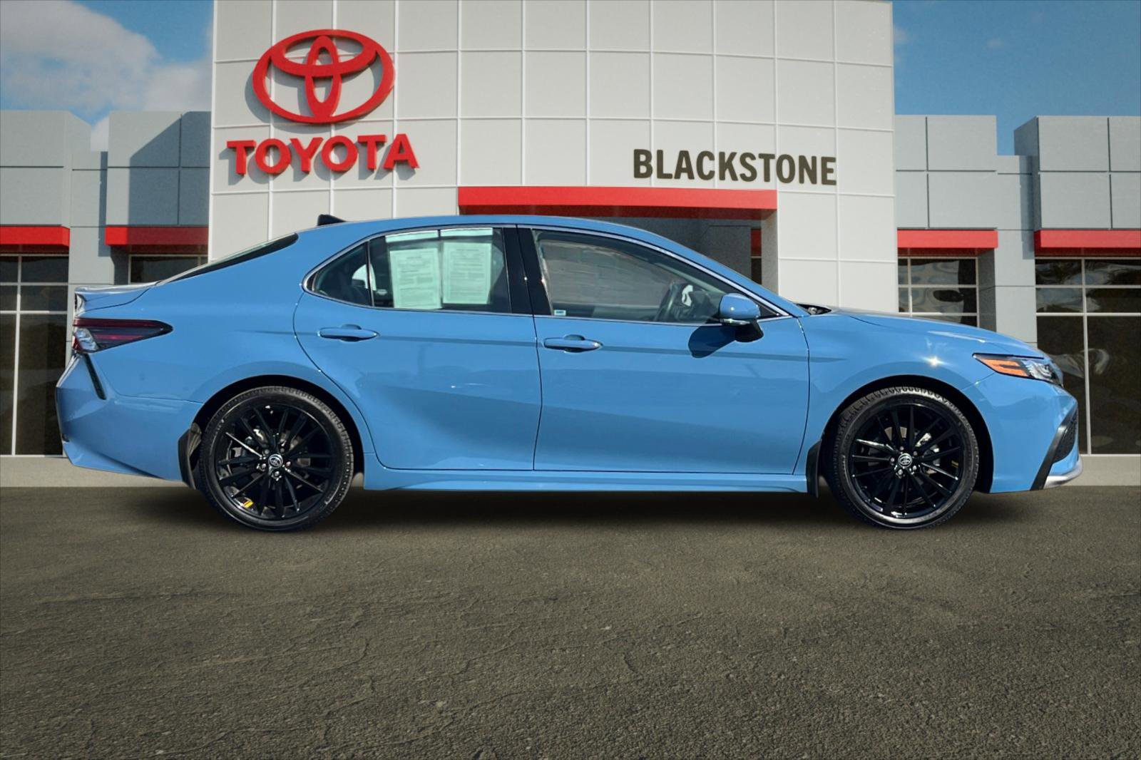 2023 Toyota Camry XSE photo 2