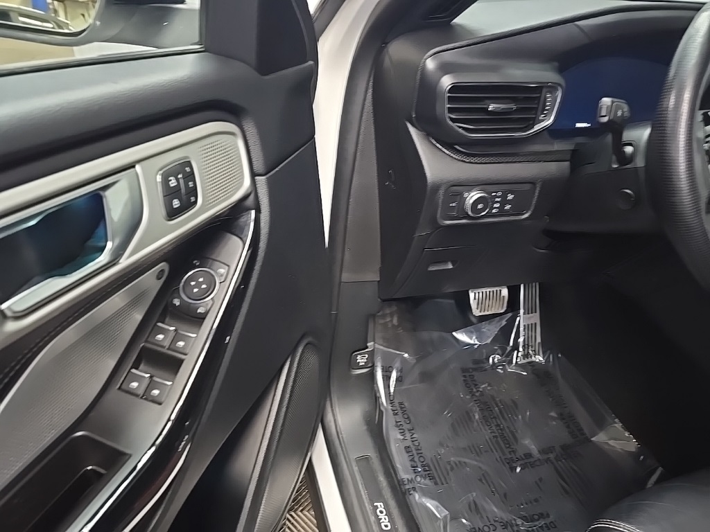 2021 Ford Explorer ST photo 29