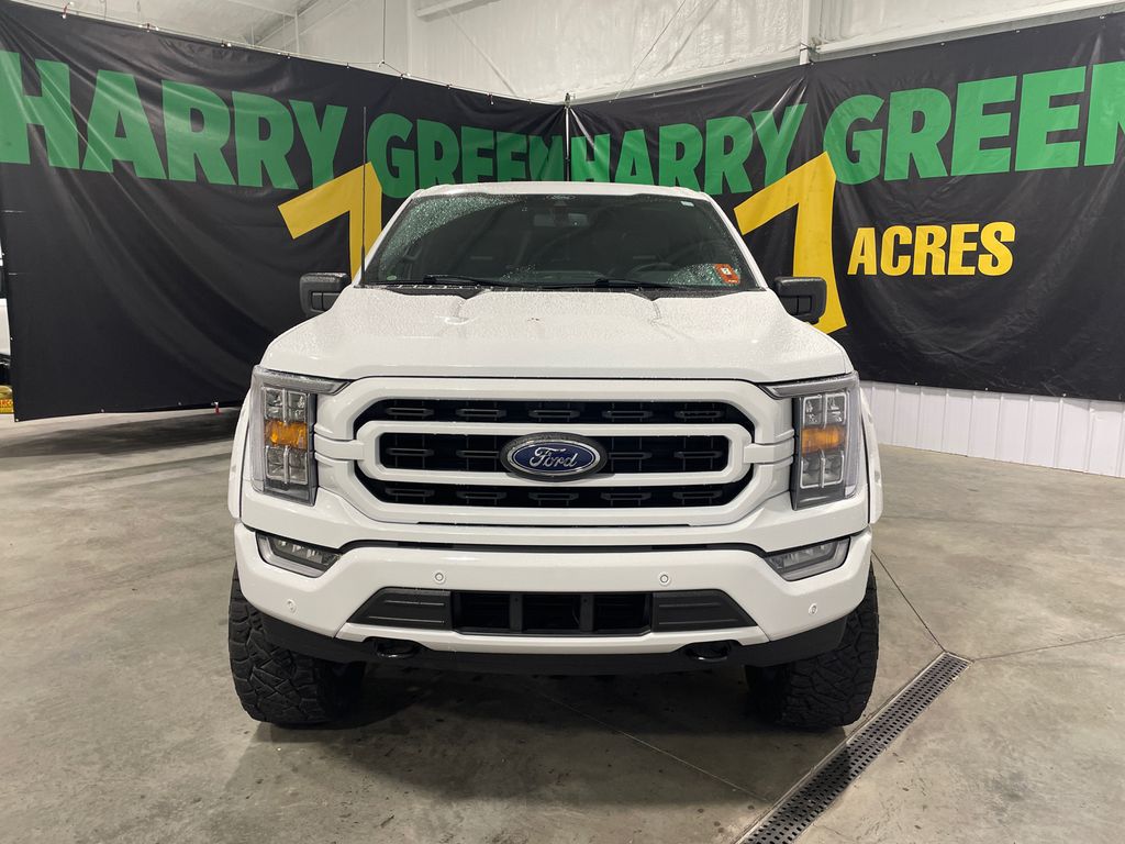 2022 Ford F-150 XLT photo 2