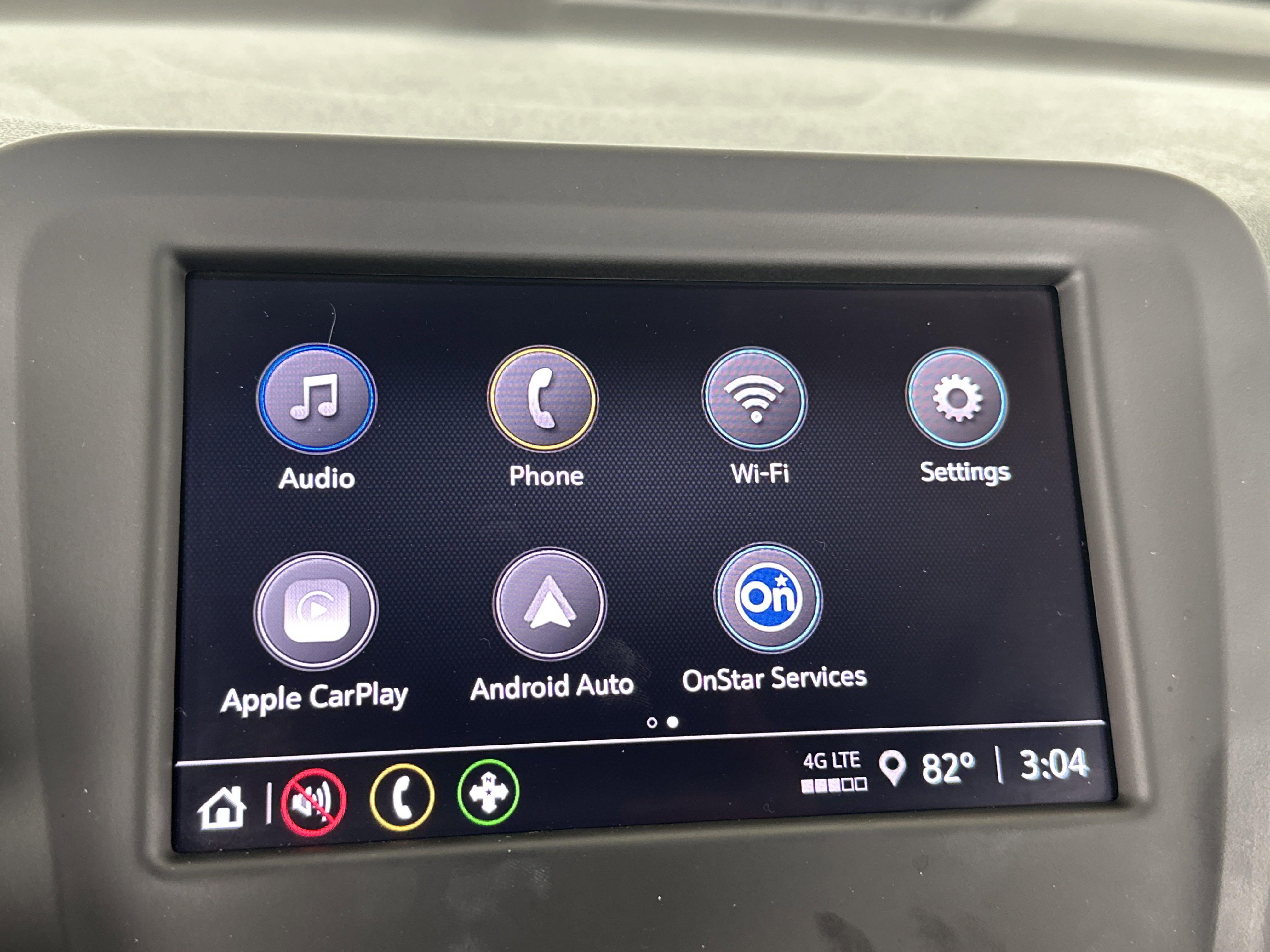 2022 Chevrolet Equinox LT photo 2