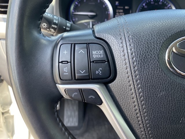 2019 Toyota Highlander Limited Platinum photo 37
