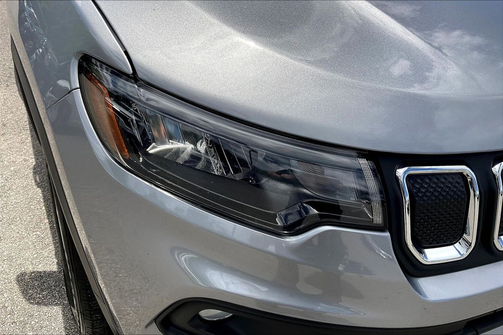 2022 Jeep Compass Latitude photo 29
