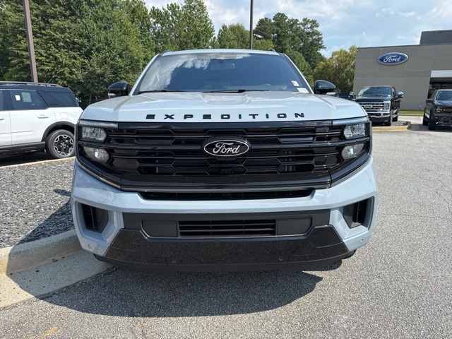 2025 Ford Expedition Platinum photo 4