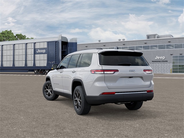 2025 Jeep Grand Cherokee Limited photo 2