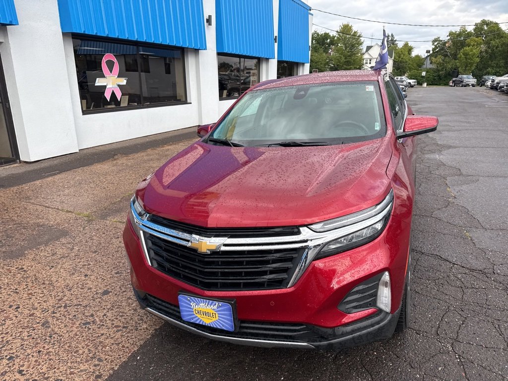2024 Chevrolet Equinox LT photo 3