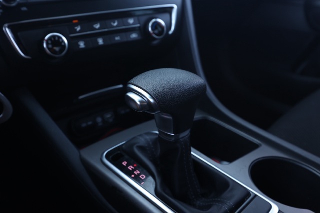 2020 Kia Optima LX photo 29
