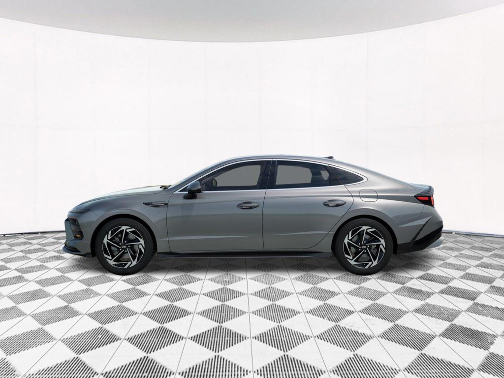 2026 Hyundai Sonata SEL Sport photo 2