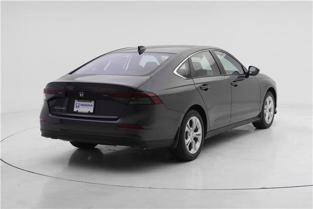 2025 Honda Accord LX photo 2
