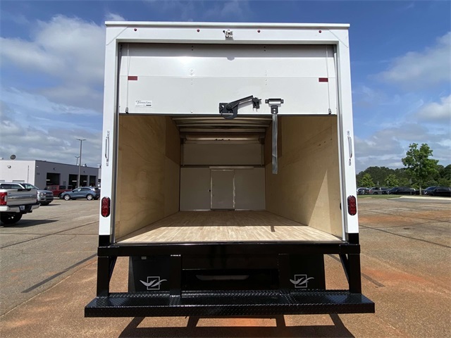 2025 Ford E-450 photo 4