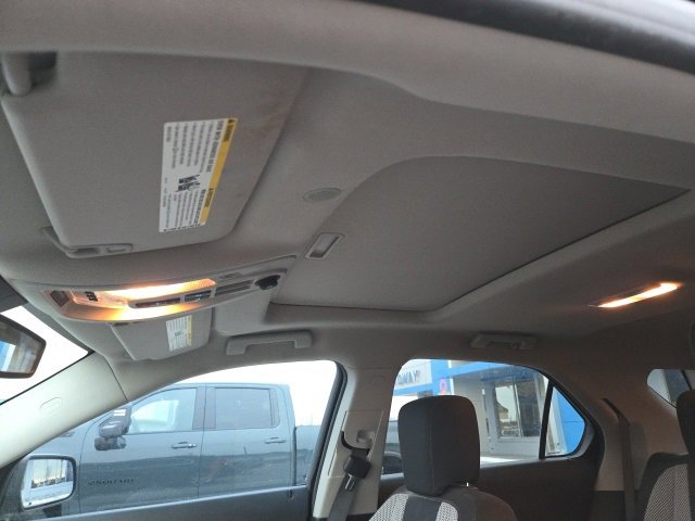 2016 Chevrolet Equinox LT photo 3