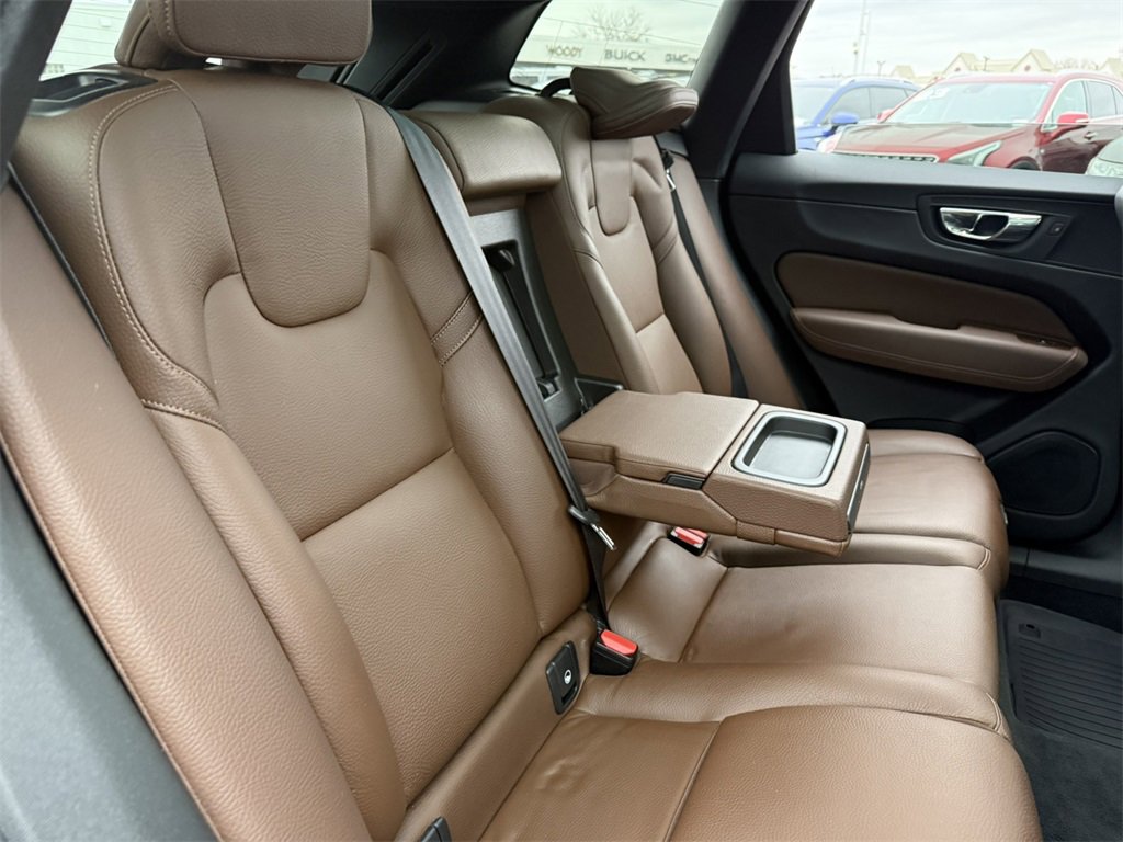 2020 VOLVO XC60 - Image 35