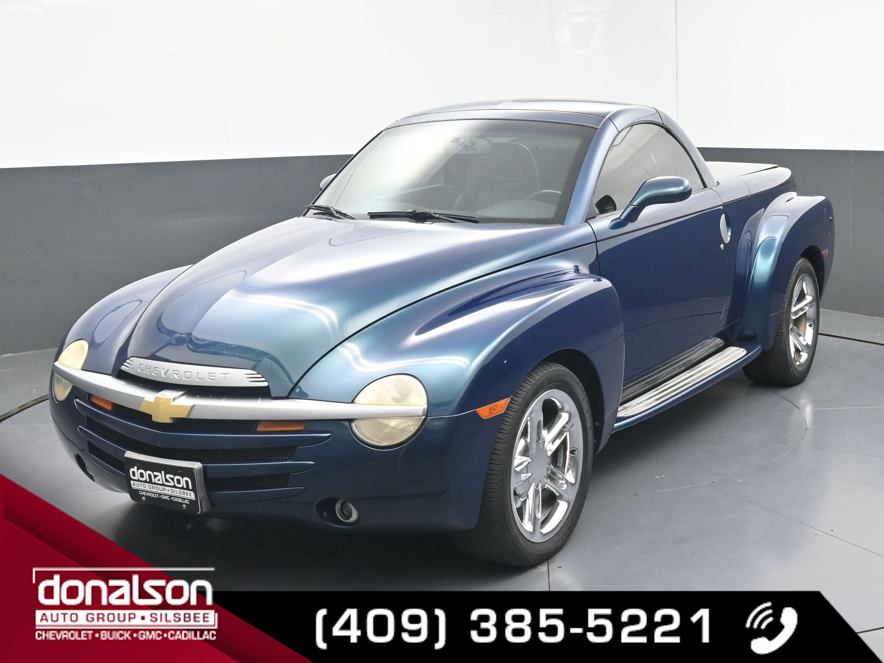 2005 Chevrolet SSR Base photo 4