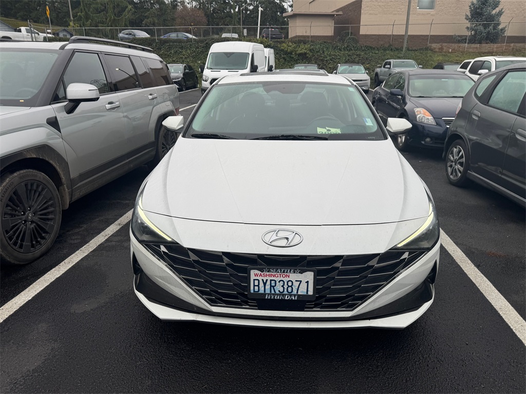 2021 Hyundai Elantra Limited's photo