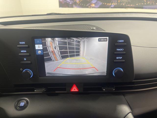 2025 Hyundai Elantra SEL Sport photo 13