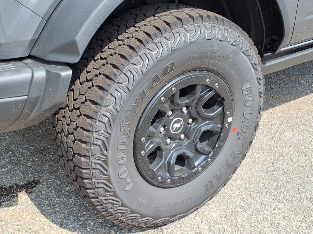 2025 Ford Bronco Badlands photo 3