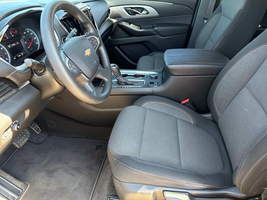 2020 Chevrolet Traverse LS photo 9