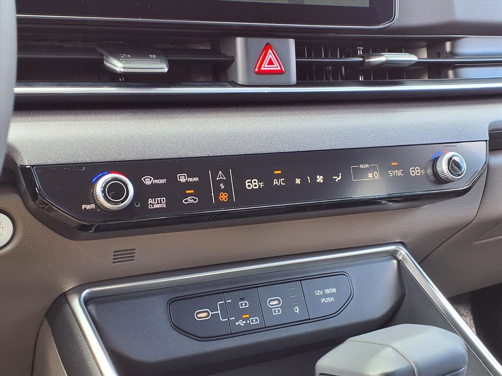 2026 Kia Carnival EX photo 16
