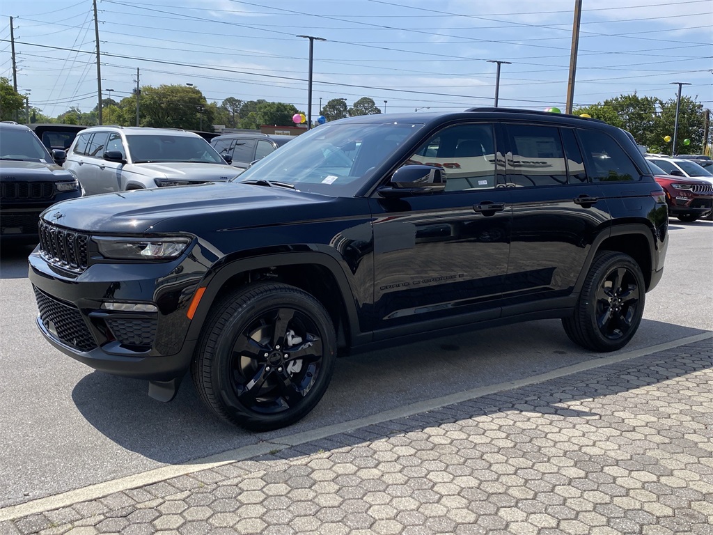 2025 Jeep Grand Cherokee Limited photo 9