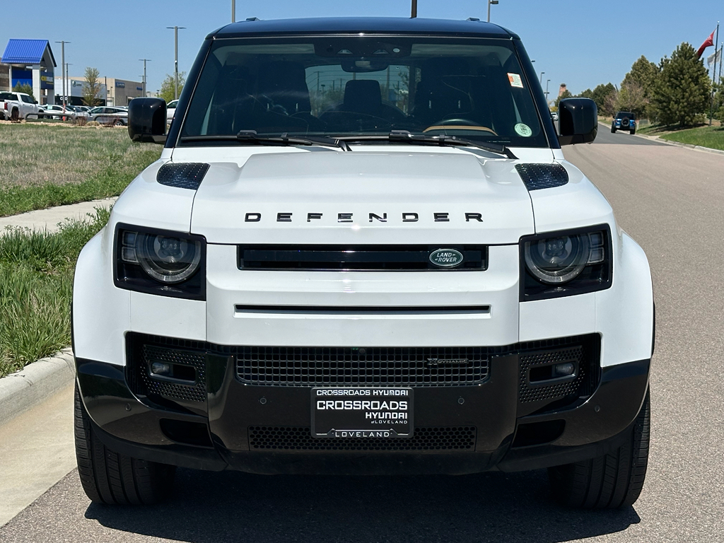 2023 Land Rover Defender 130 X-Dynamic SE photo 2