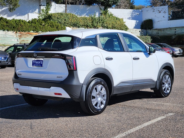 2025 Nissan Kicks S photo 3