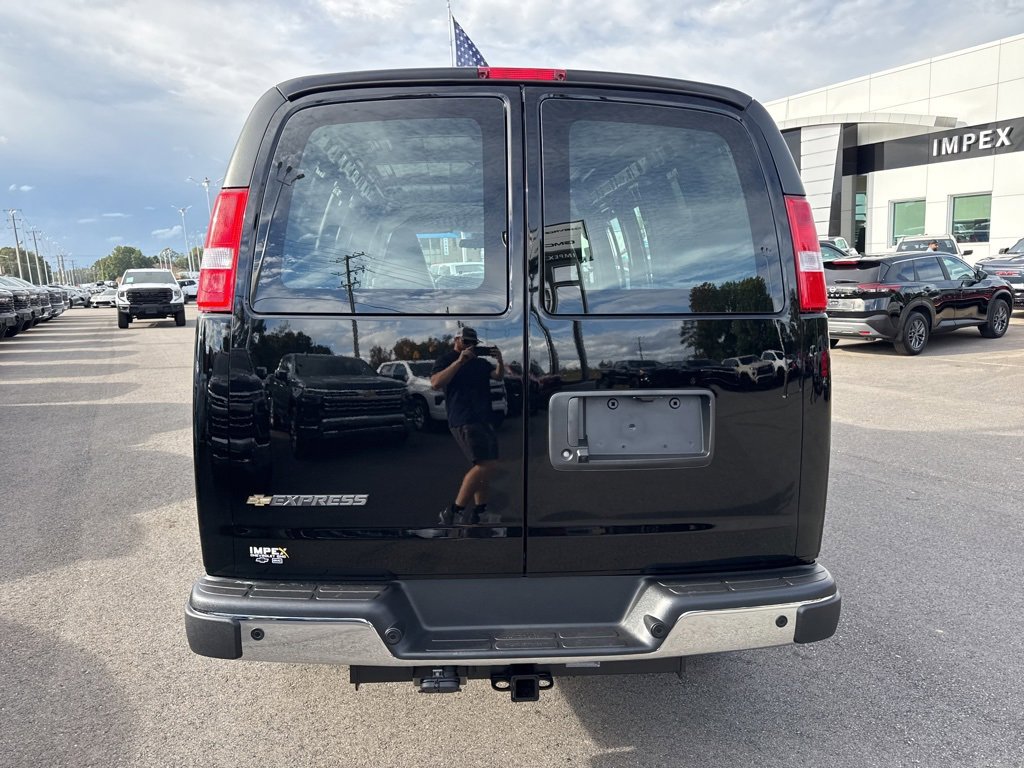 2025 Chevrolet Express Cargo Work Van photo 3
