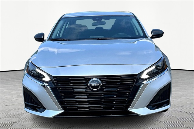 2024 Nissan Altima 2.5 SV photo 2