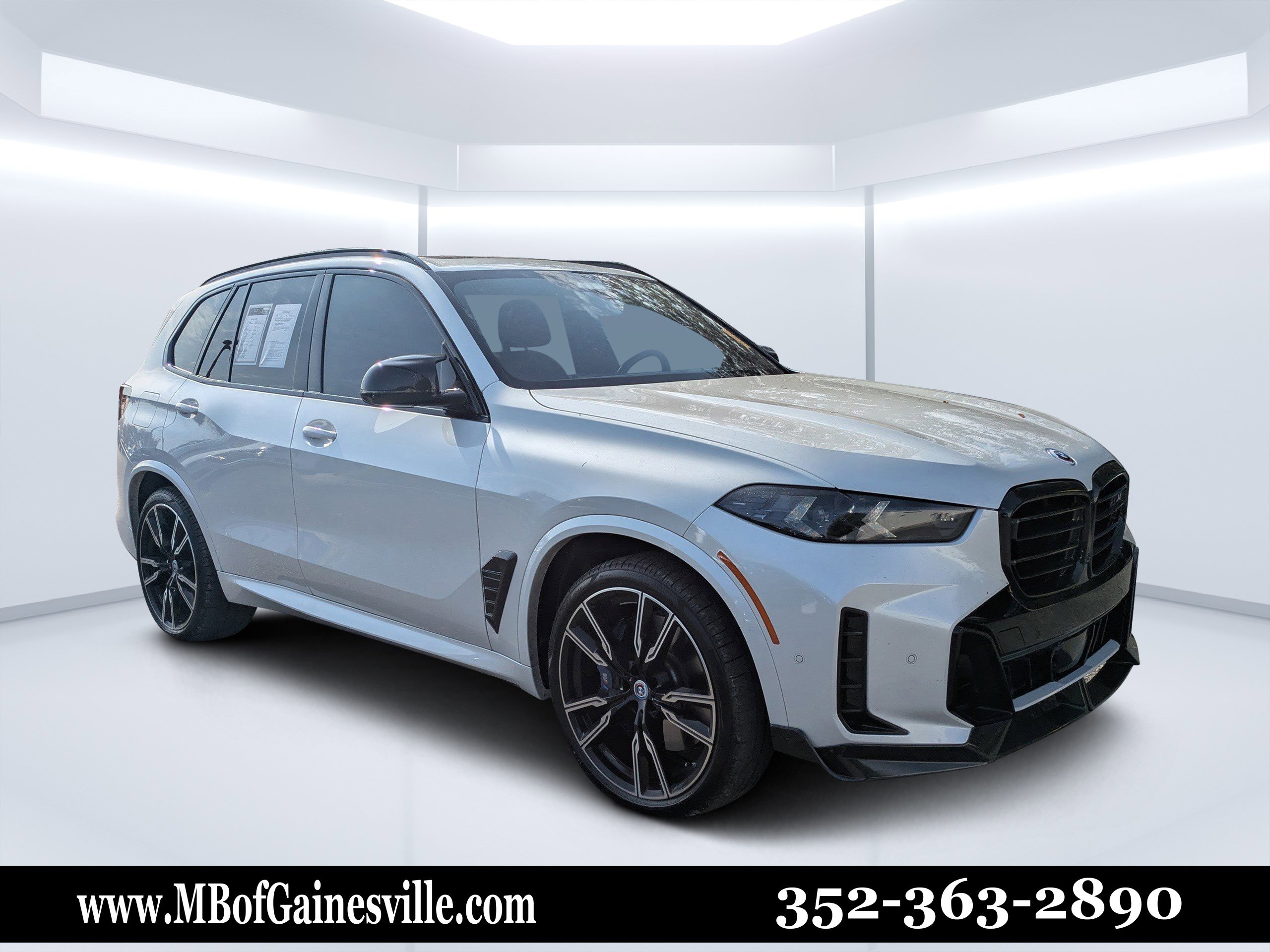 2025 BMW X5 M60i's photo