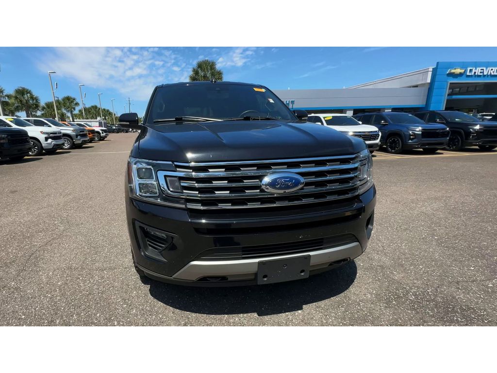 Image 2 of Ford Expedition XLT