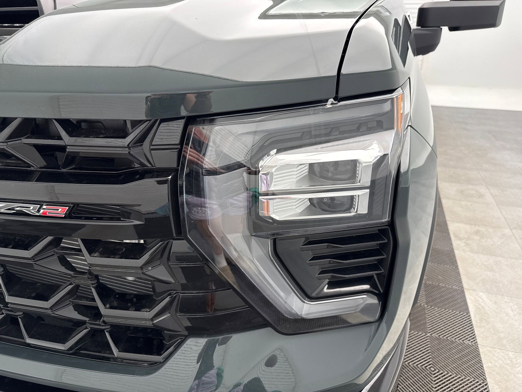 2025 Chevrolet Silverado ZR2 photo 27