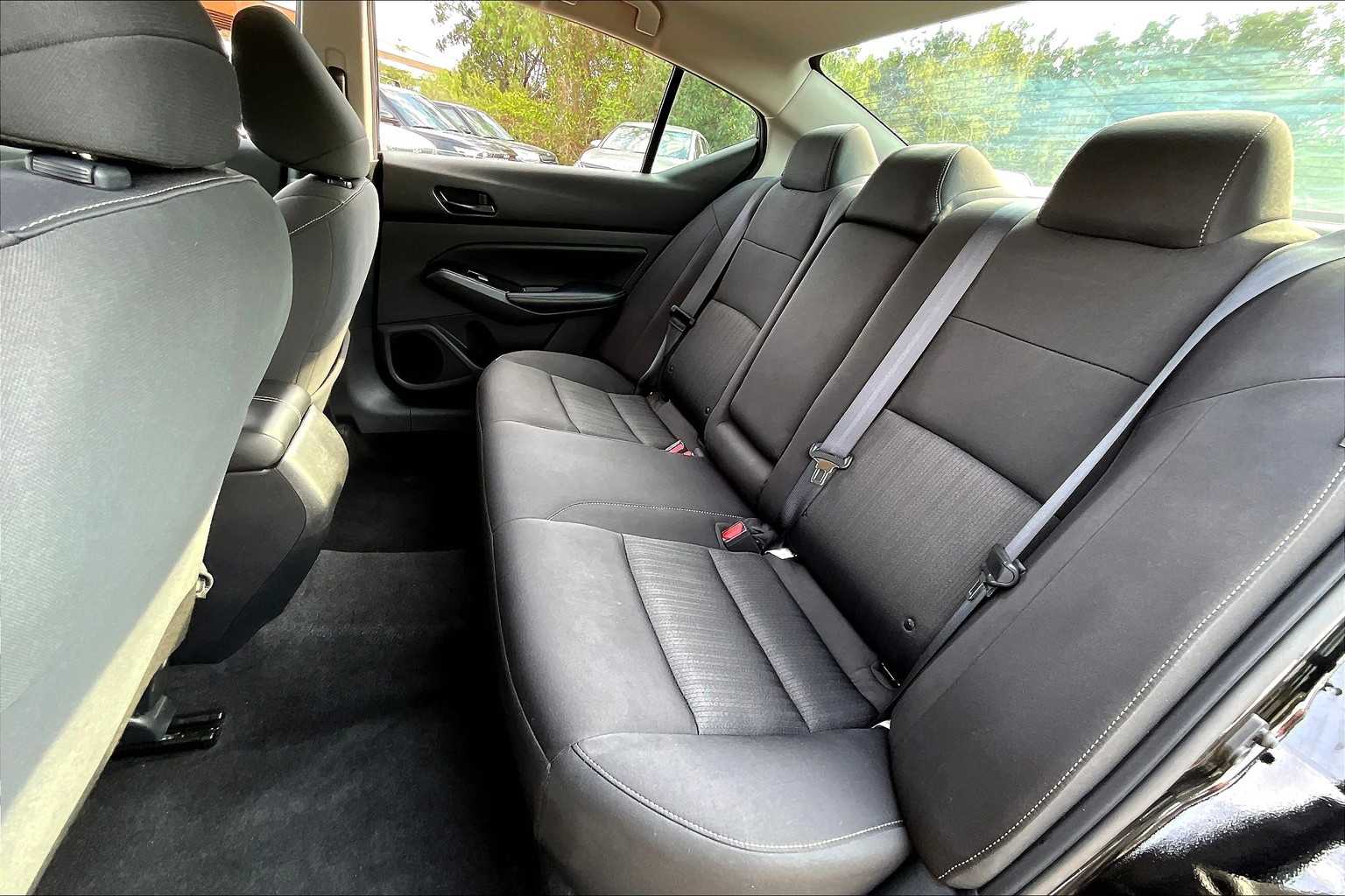 2023 Nissan Altima SV photo 17