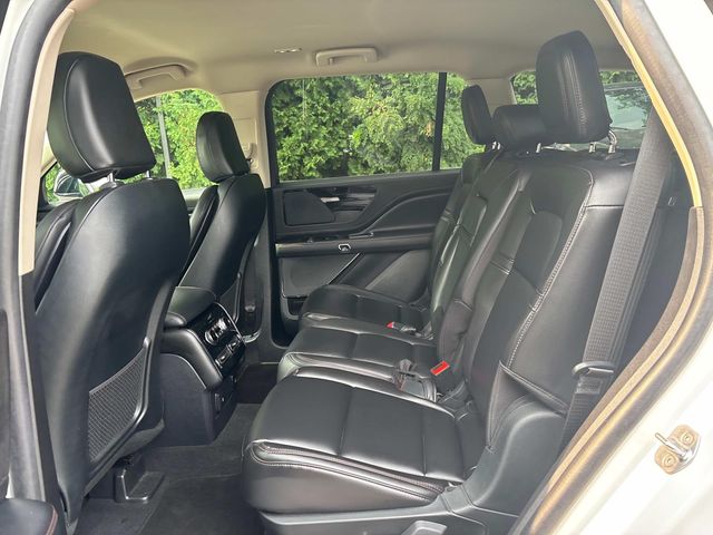 2022 Lincoln Aviator Standard photo 32