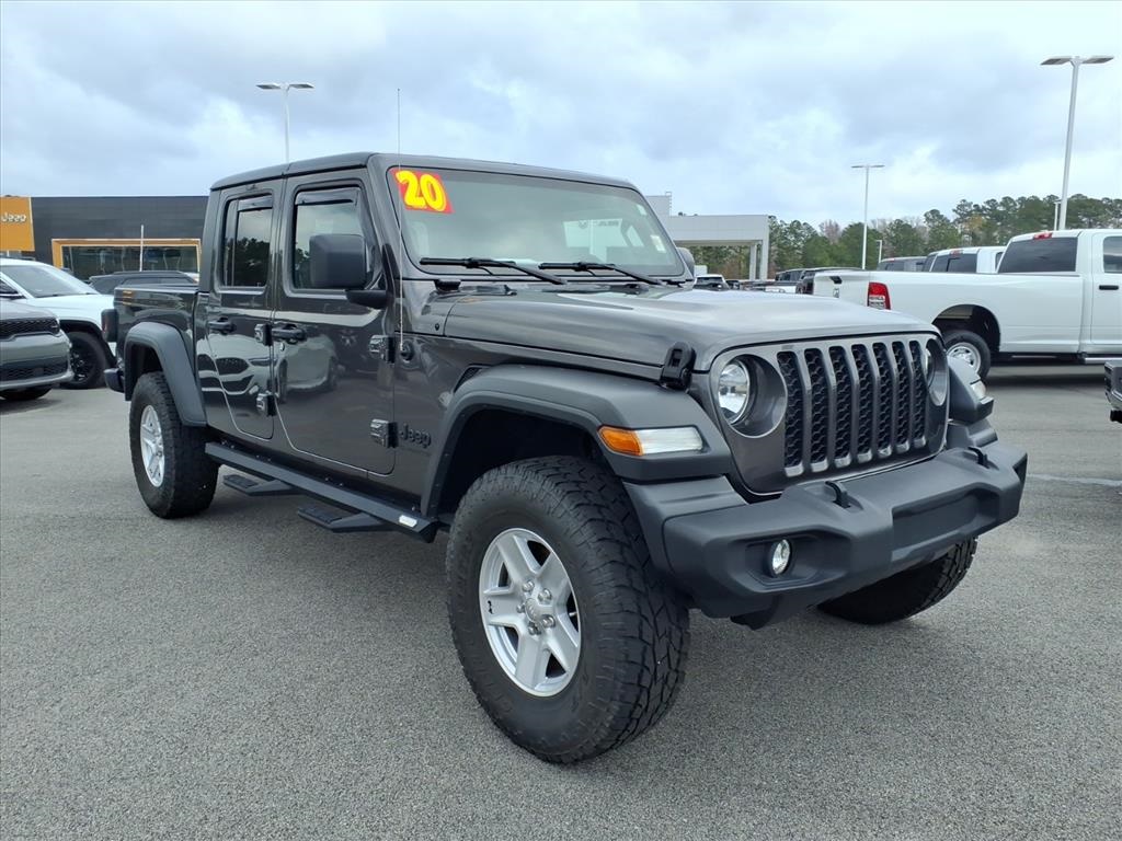 2020 Jeep Gladiator Sport S's photo